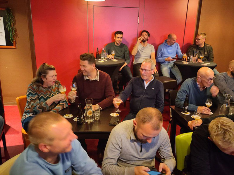 Het was genieten, in Dorpshuis De Golle in Friesland, waar deelnemers genoten van een historische bierproeverij