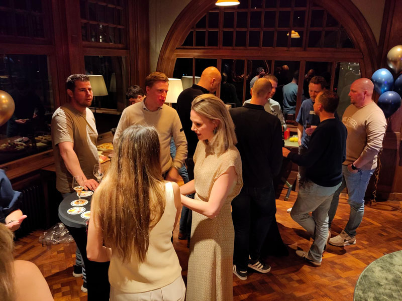 Nog even genieten tijdens een bierproeverij in Blaricum