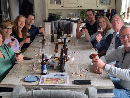Bierproeverij aan huis in Venhuizen, voor een verjaardag