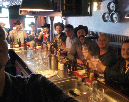 Bierproeverij voor een vrijgezellenfeest, op locatie in Wervershoof