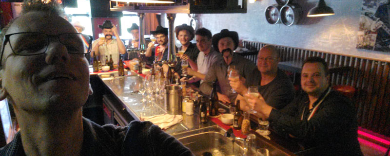 Bierproeverij voor een vrijgezellenfeest, op locatie in Wervershoof