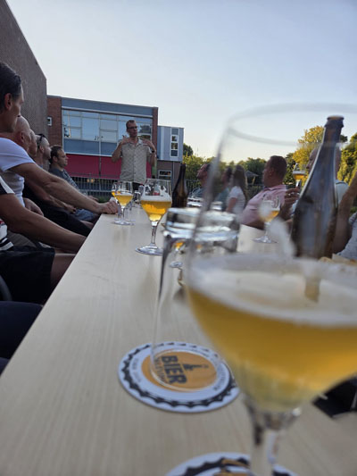 Biersommelier Arjan Jonker vertelt over de bierhistorie in Rijsenhout